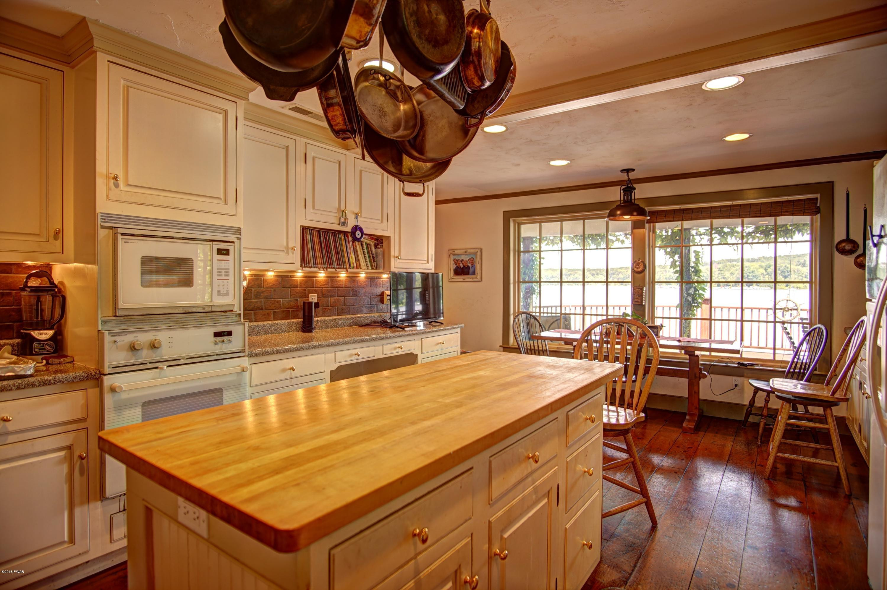 113 Shore Road Tafton, PA 18464 - Photo 10 of 43 Kitchen 4