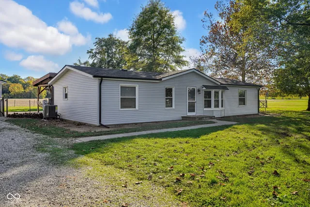 $255,000 | 1001 East 450 South, Columbus, IN 47201