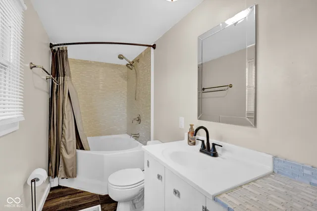 $255,000 | 1001 East 450 South, Columbus, IN 47201