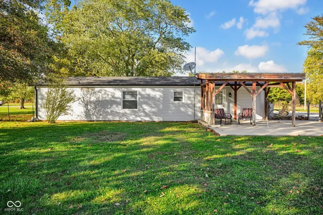 $255,000 | 1001 East 450 South, Columbus, IN 47201