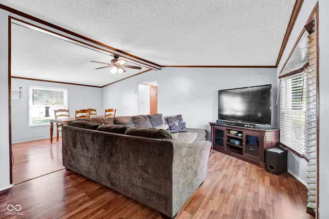 $255,000 | 1001 East 450 South, Columbus, IN 47201