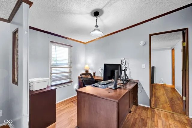 $255,000 | 1001 East 450 South, Columbus, IN 47201