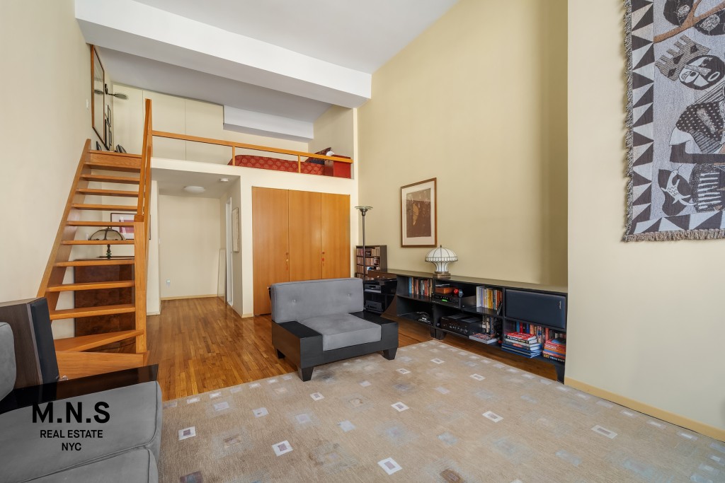 100 West 15th Street, Unit 2B Manhattan, NY 10011 - Photo 3 of 8