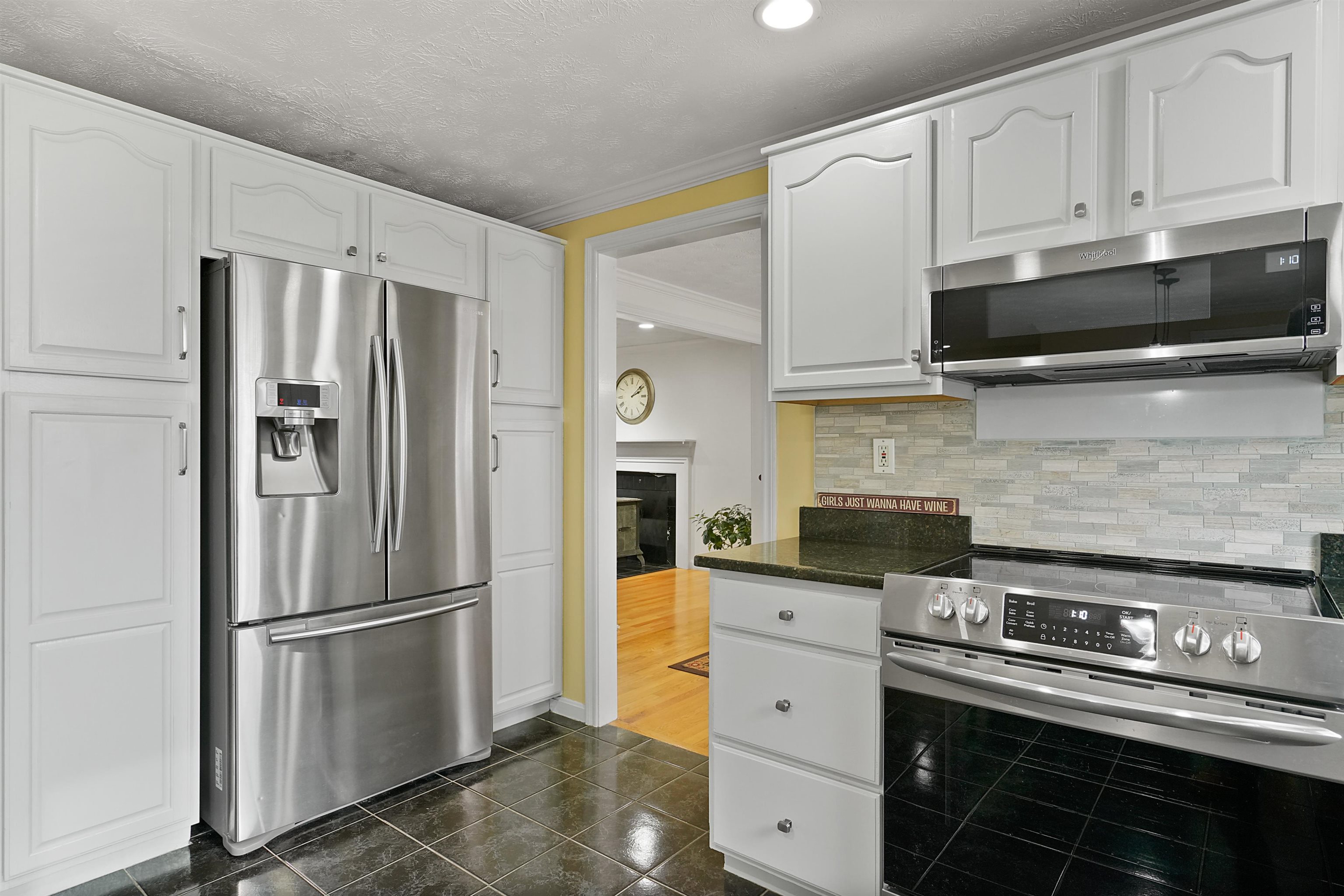 12 Morrison Road Windham, NH 03087 - Photo 14 of 40