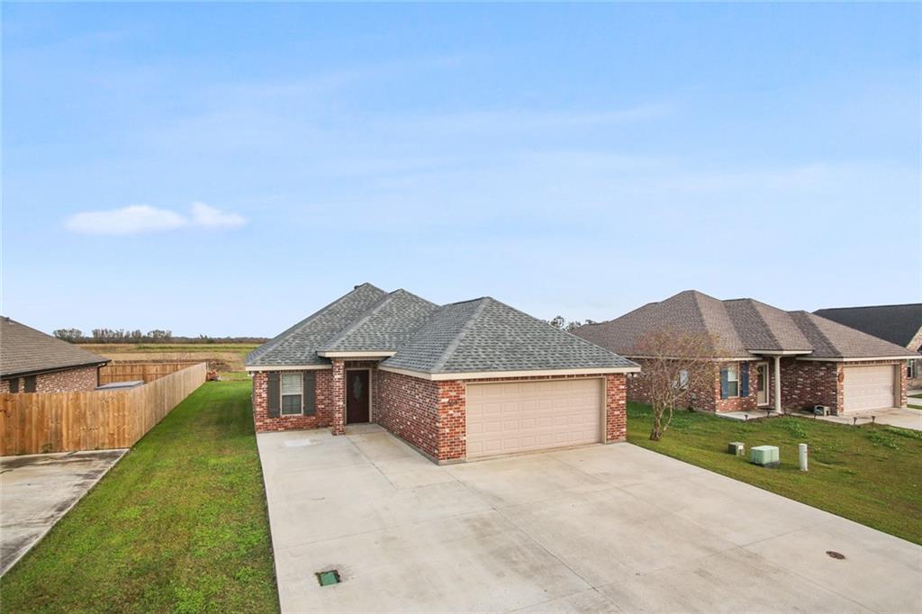 363 Landmark Drive Raceland, LA 70394 - Photo 2 of 16