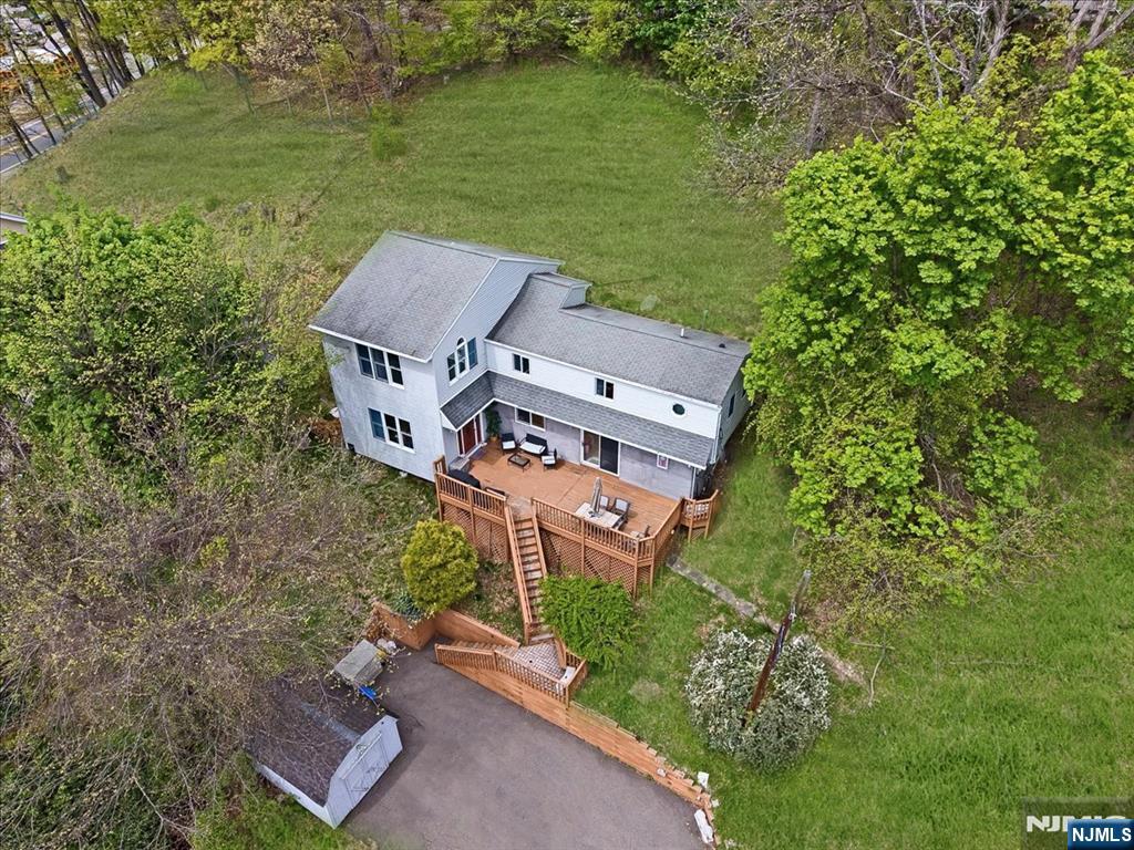17 Albanese Road Haledon, NJ 07508 - Photo 25 of 28