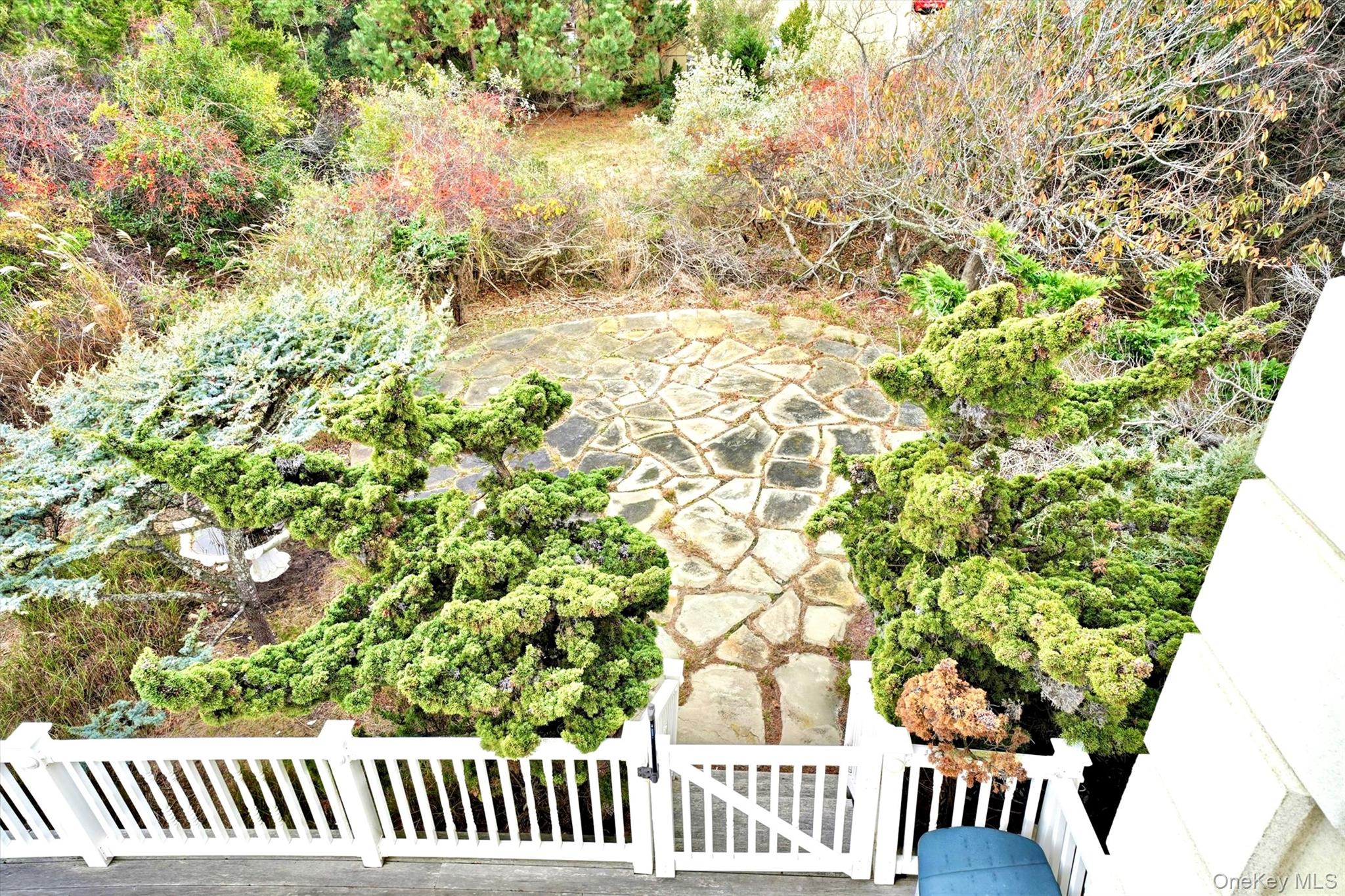 605 Dune Road Westhampton, NY 11978 - Photo 42 of 44 Side yard with patio