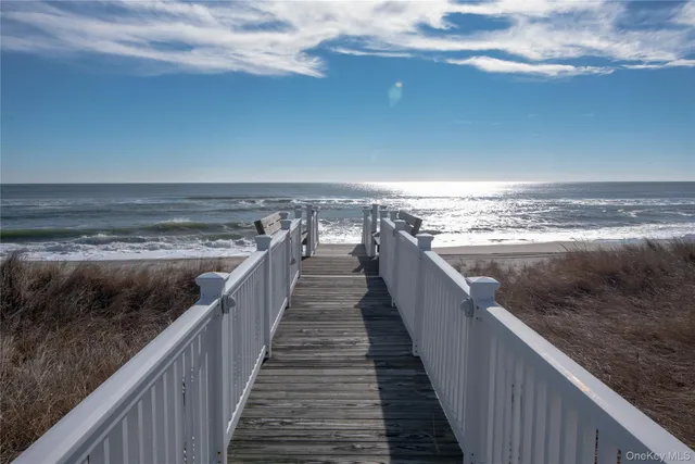 $8,495,000 | 605 Dune Road, Westhampton, NY 11978