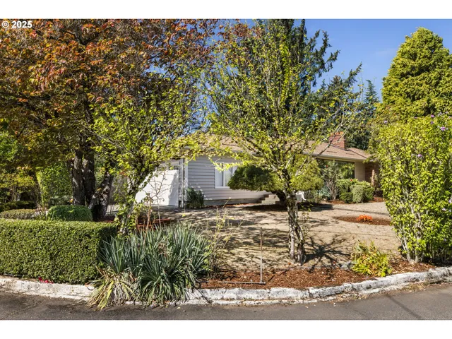 a view of a outdoor space