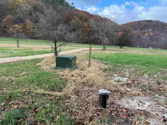 $25,000 | 8.38 M/l Acres Cty Rd C, Ferryville, WI 54628