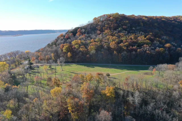 $25,000 | 8.38 M/l Acres Cty Rd C, Ferryville, WI 54628