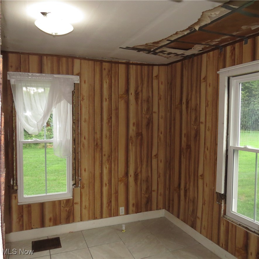 9218 Deacon Road Southwest Bowerston, OH 44695 - Photo 10 of 40