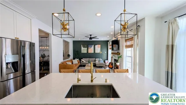 $549,900 | 1834 Majestic Drive, Orefield, PA 18069