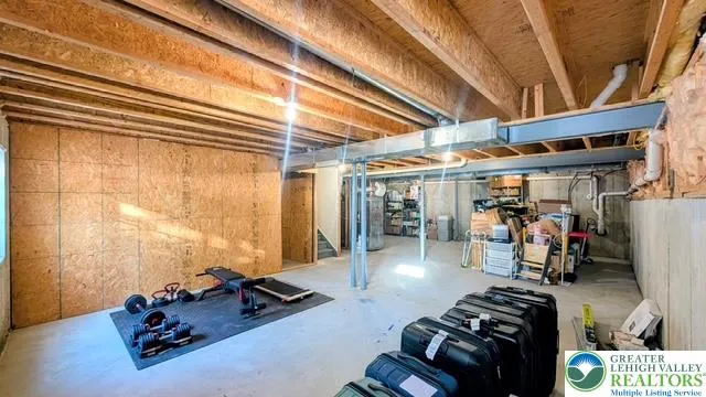 $549,900 | 1834 Majestic Drive, Orefield, PA 18069