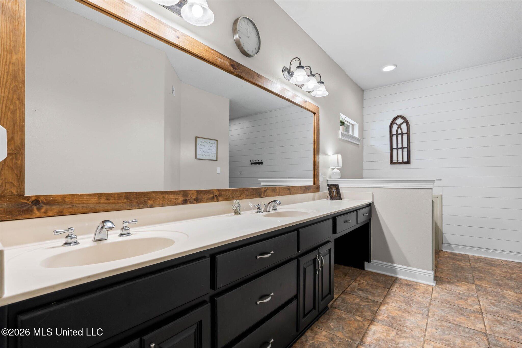 7900 Clamshell Avenue Ocean Springs, MS 39564 - Photo 15 of 46 14-7900 Clamshell Ave-113