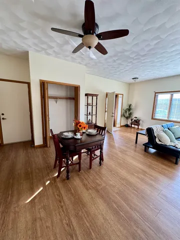 $2,315 | 2500 Grant Street, Unit 212, Bettendorf, IA 52722