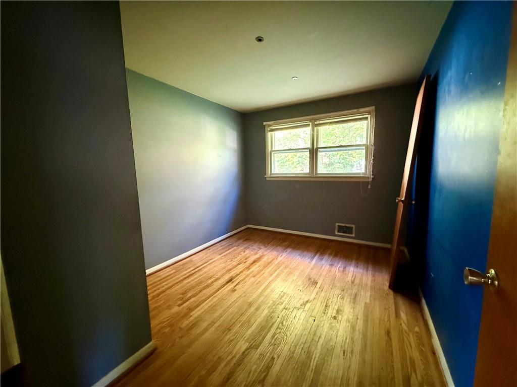 116 Lemoyn Avenue Rochester, NY 14612 - Photo 11 of 21