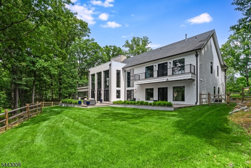 175 Round Top Road Bernardsville, NJ 07924 - Photo 3 of 35