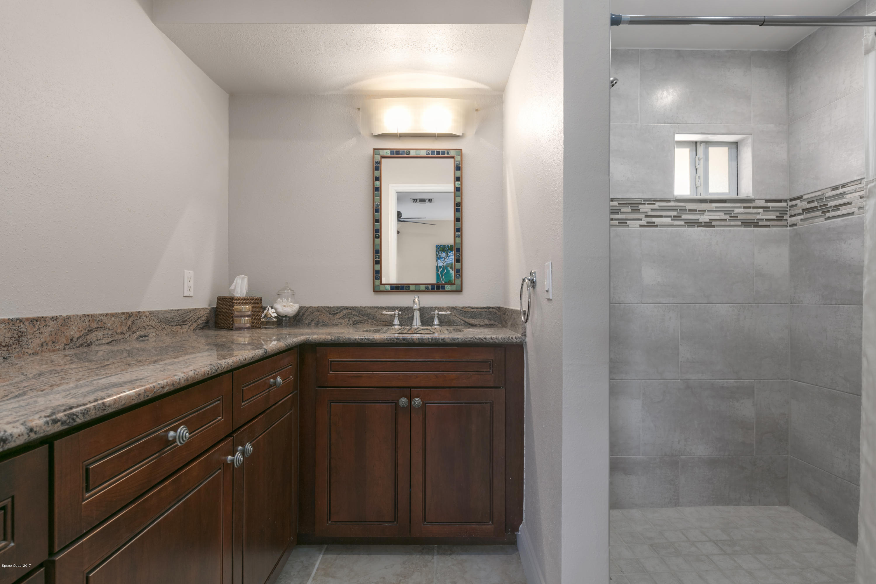 27 Country Club Road Cocoa Beach, FL 32931 - Photo 16 of 25 Master bath