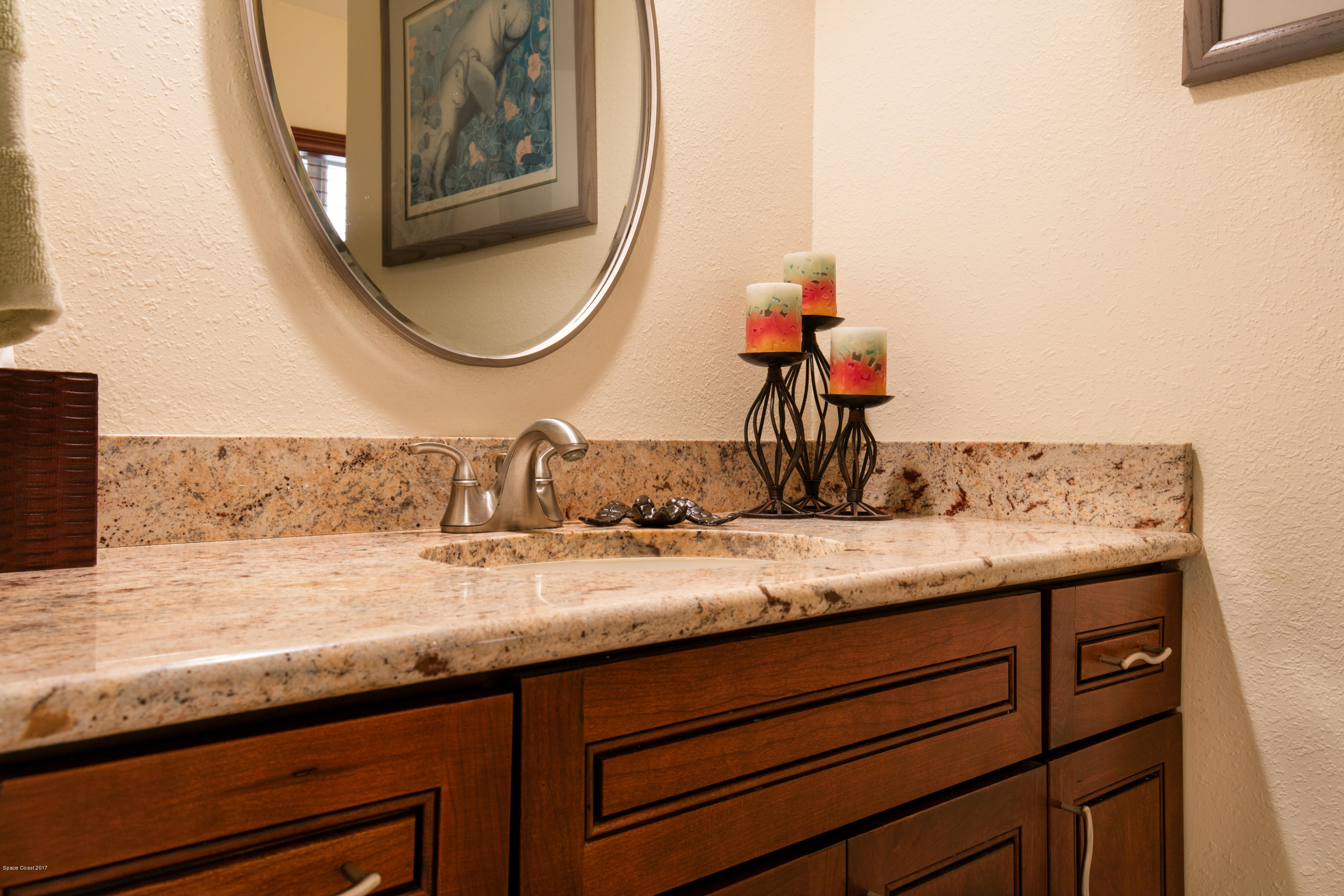 27 Country Club Road Cocoa Beach, FL 32931 - Photo 21 of 25 Guest Bath