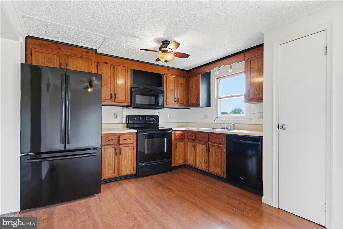 10405 Gordon Road Spotsylvania, VA 22553 - Photo 4 of 25