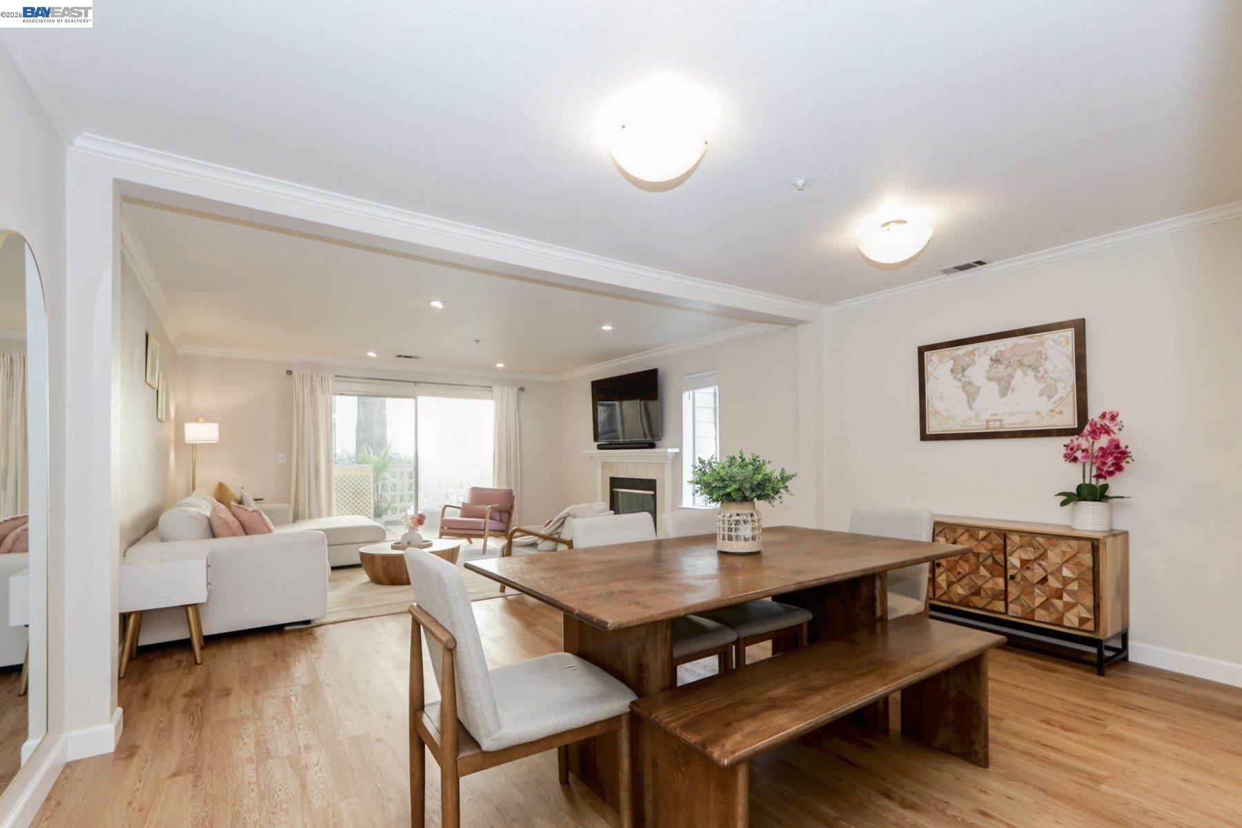 2627 Oak Road, Unit A Walnut Creek, CA 94597 - Photo 2 of 21