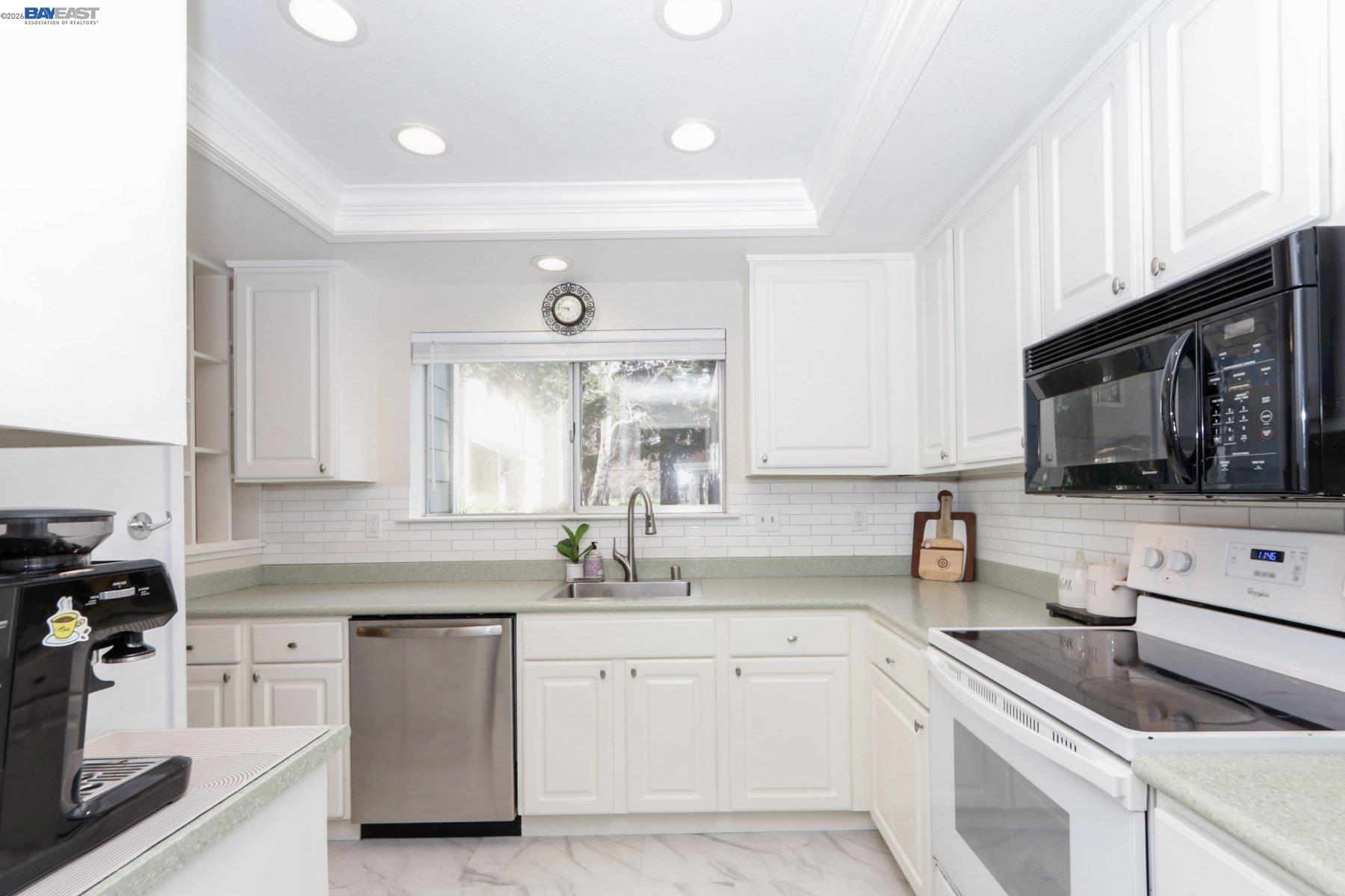 2627 Oak Road, Unit A Walnut Creek, CA 94597 - Photo 7 of 21