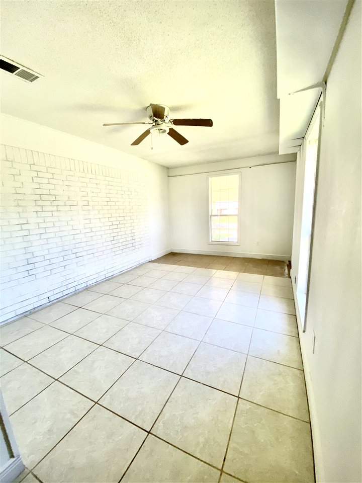 812 Ashland Drive Foley, AL 36535 - Photo 2 of 17