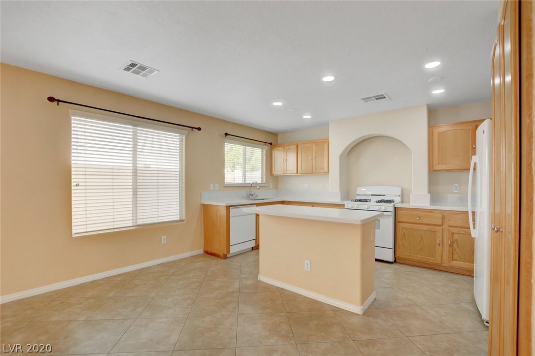7316 Vinca Road Las Vegas, NV 89113 - Photo 11 of 39