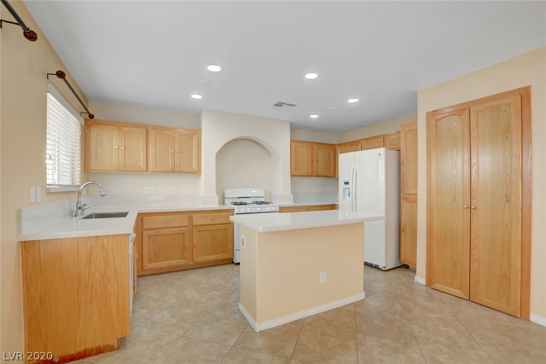 7316 Vinca Road Las Vegas, NV 89113 - Photo 12 of 39