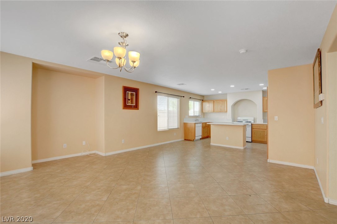 7316 Vinca Road Las Vegas, NV 89113 - Photo 7 of 39