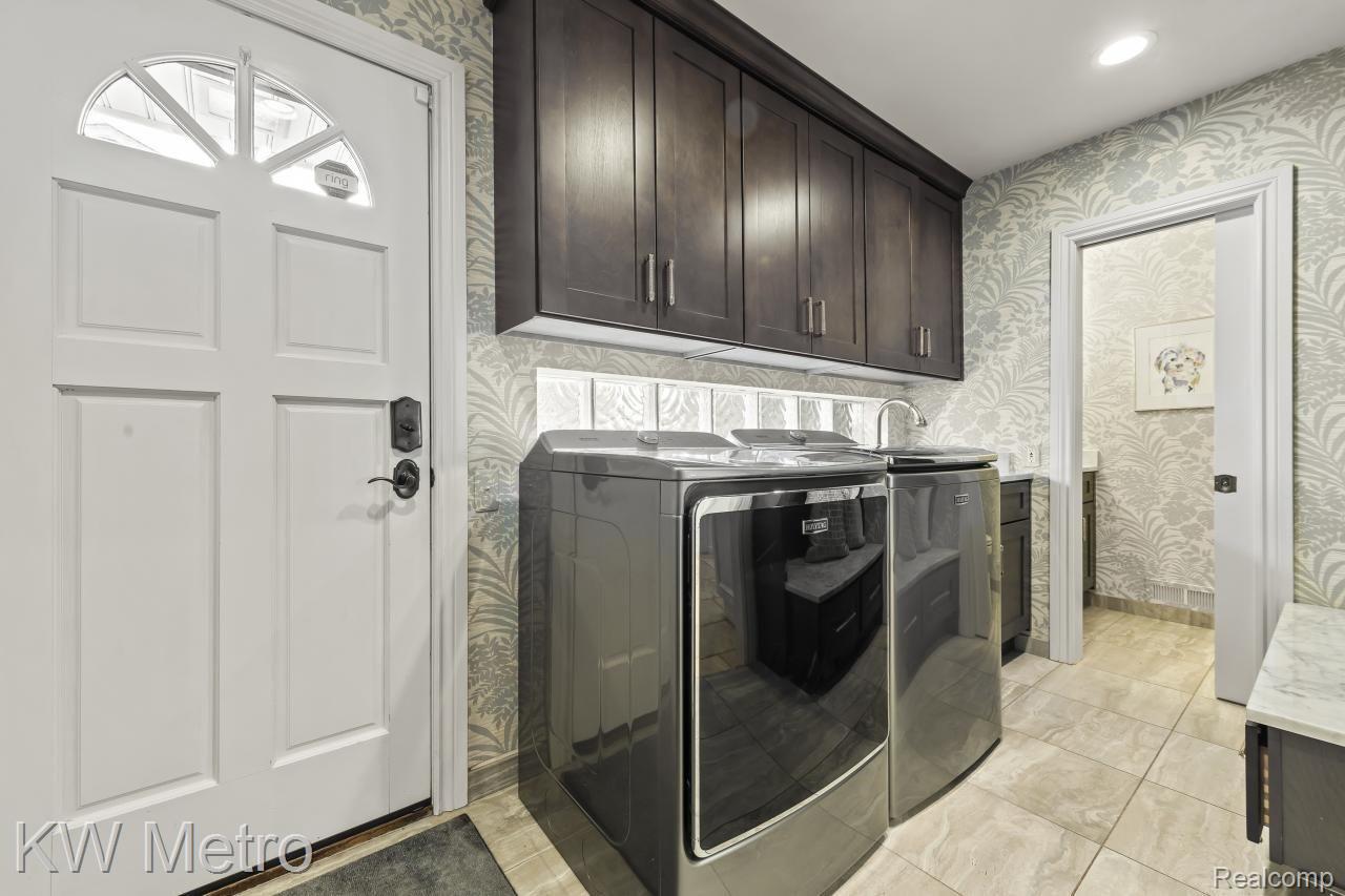 871 North Renaud Road Grosse Pointe, MI 48236 - Photo 28 of 64 1st Floor Laundry