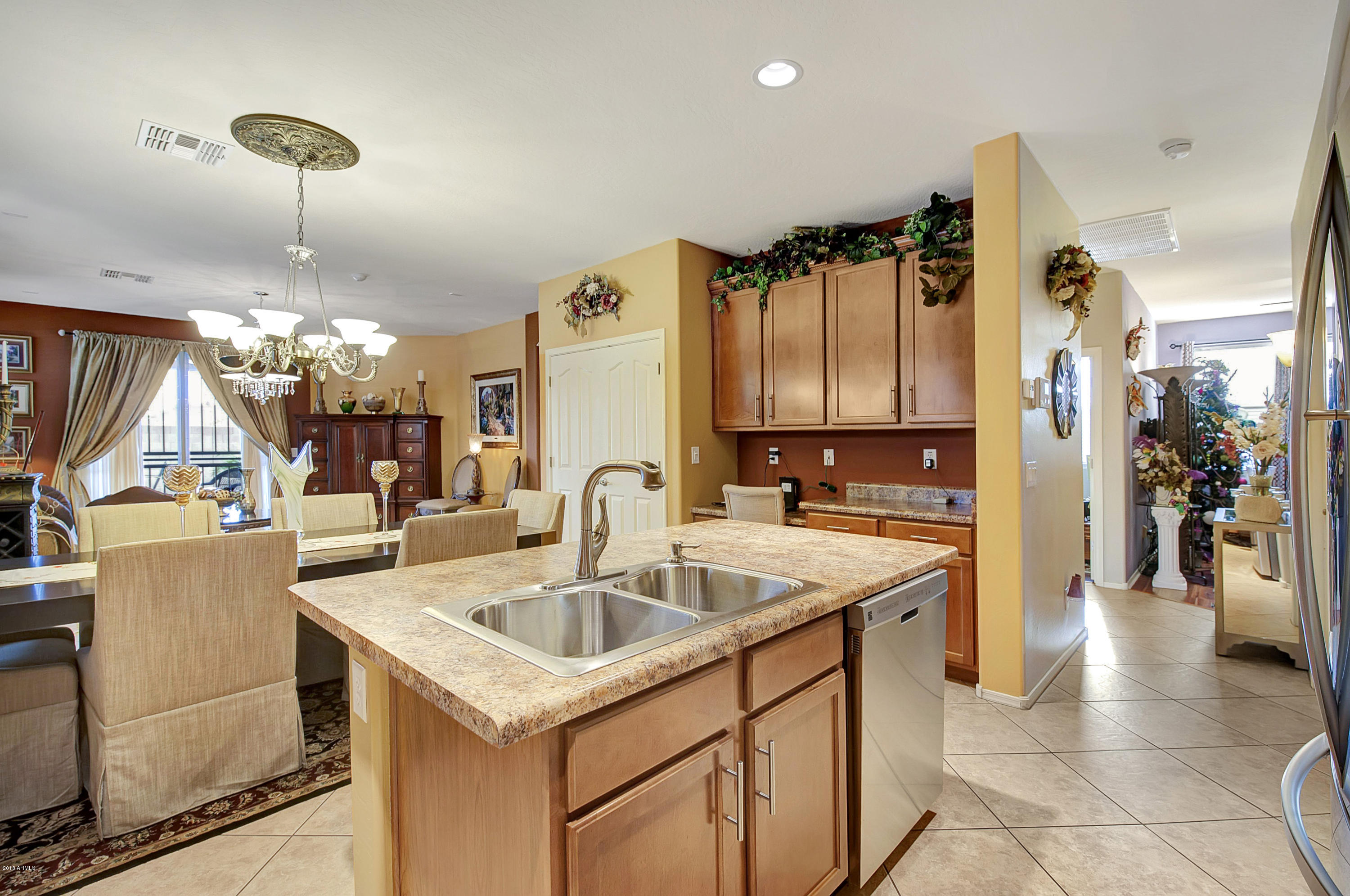 8825 West Cordes Road Tolleson, AZ 85353 - Photo 11 of 40 Kitchen