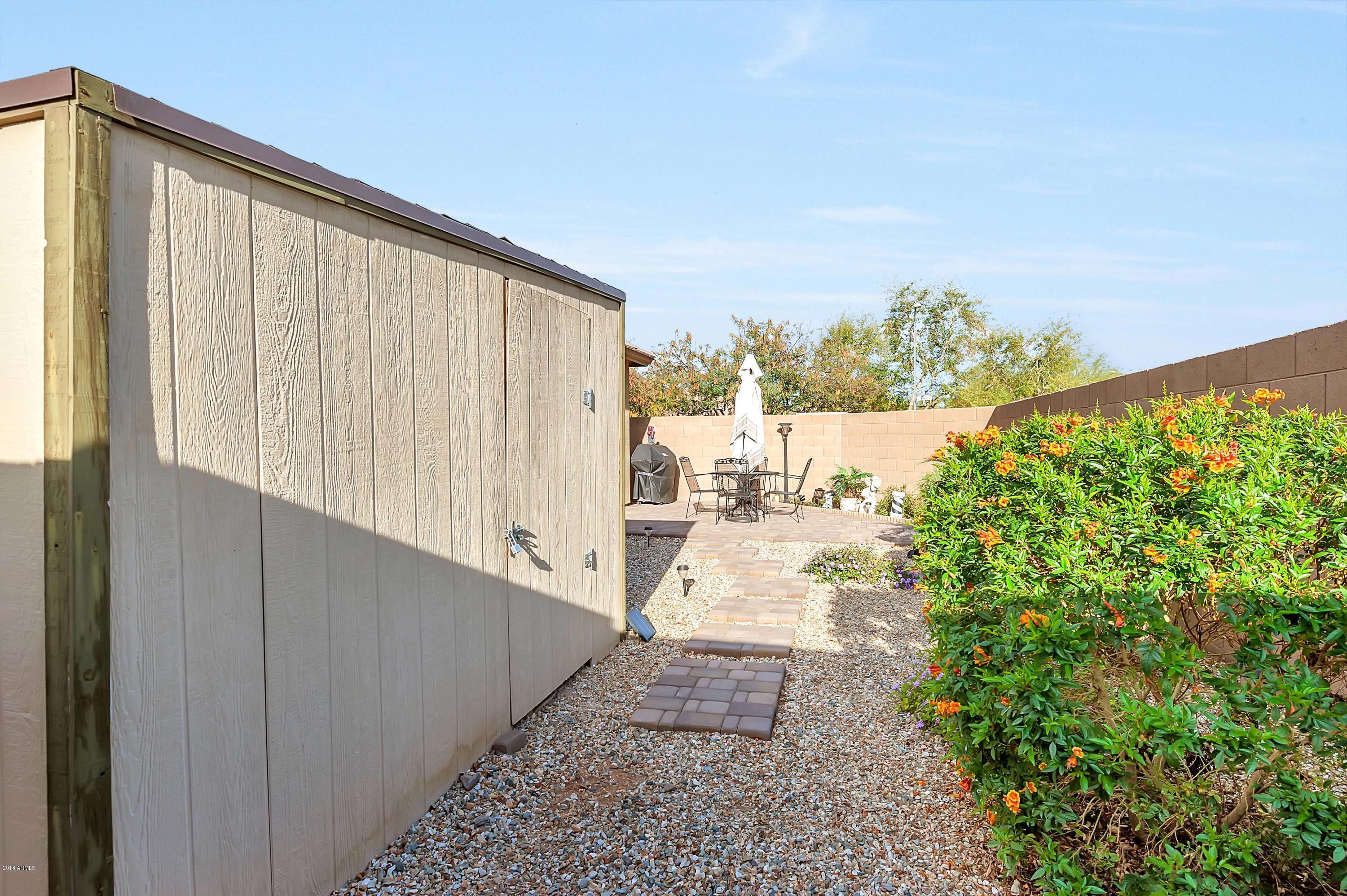 8825 West Cordes Road Tolleson, AZ 85353 - Photo 22 of 40 Backyard