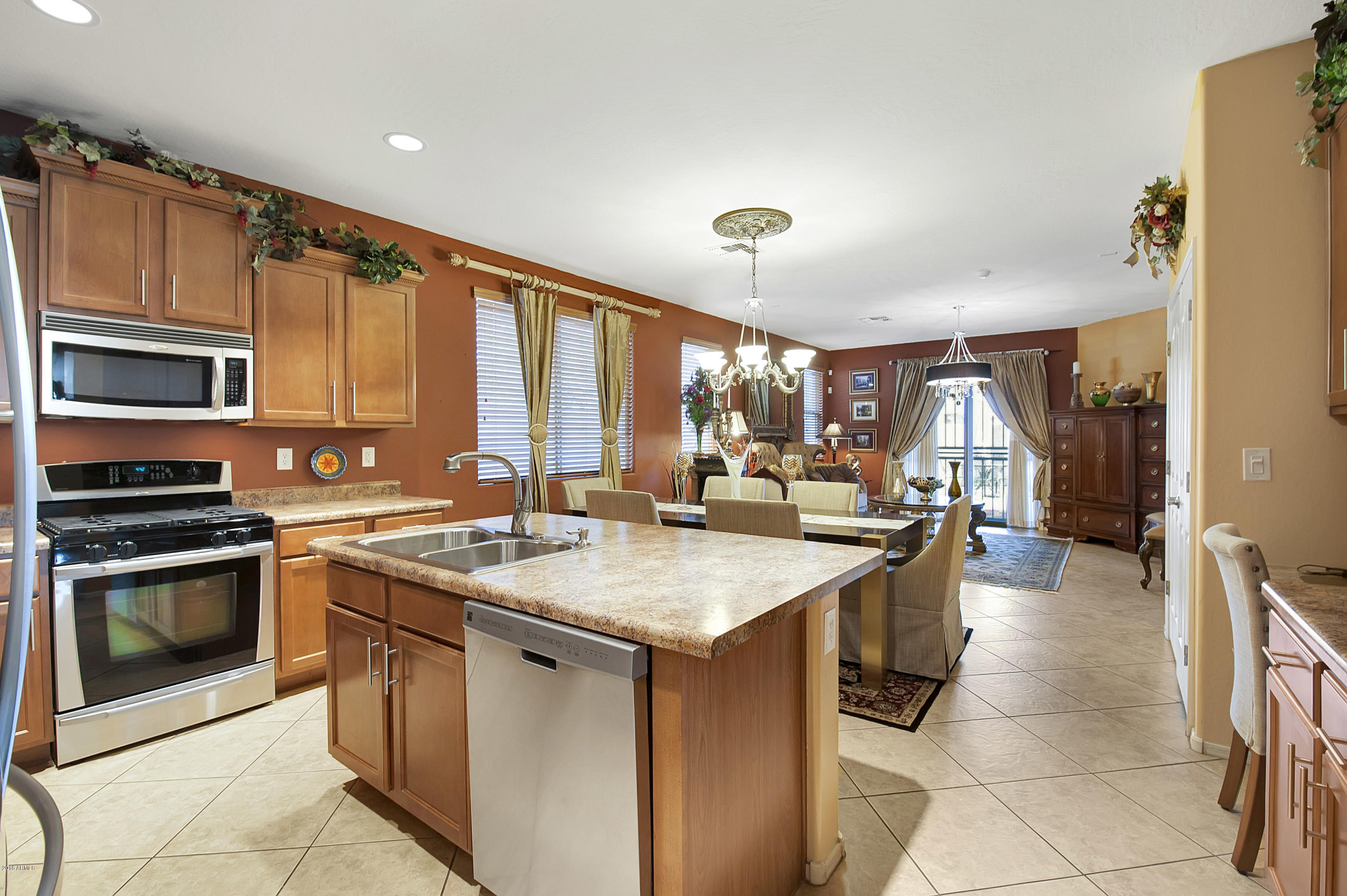 8825 West Cordes Road Tolleson, AZ 85353 - Photo 9 of 40 Kitchen