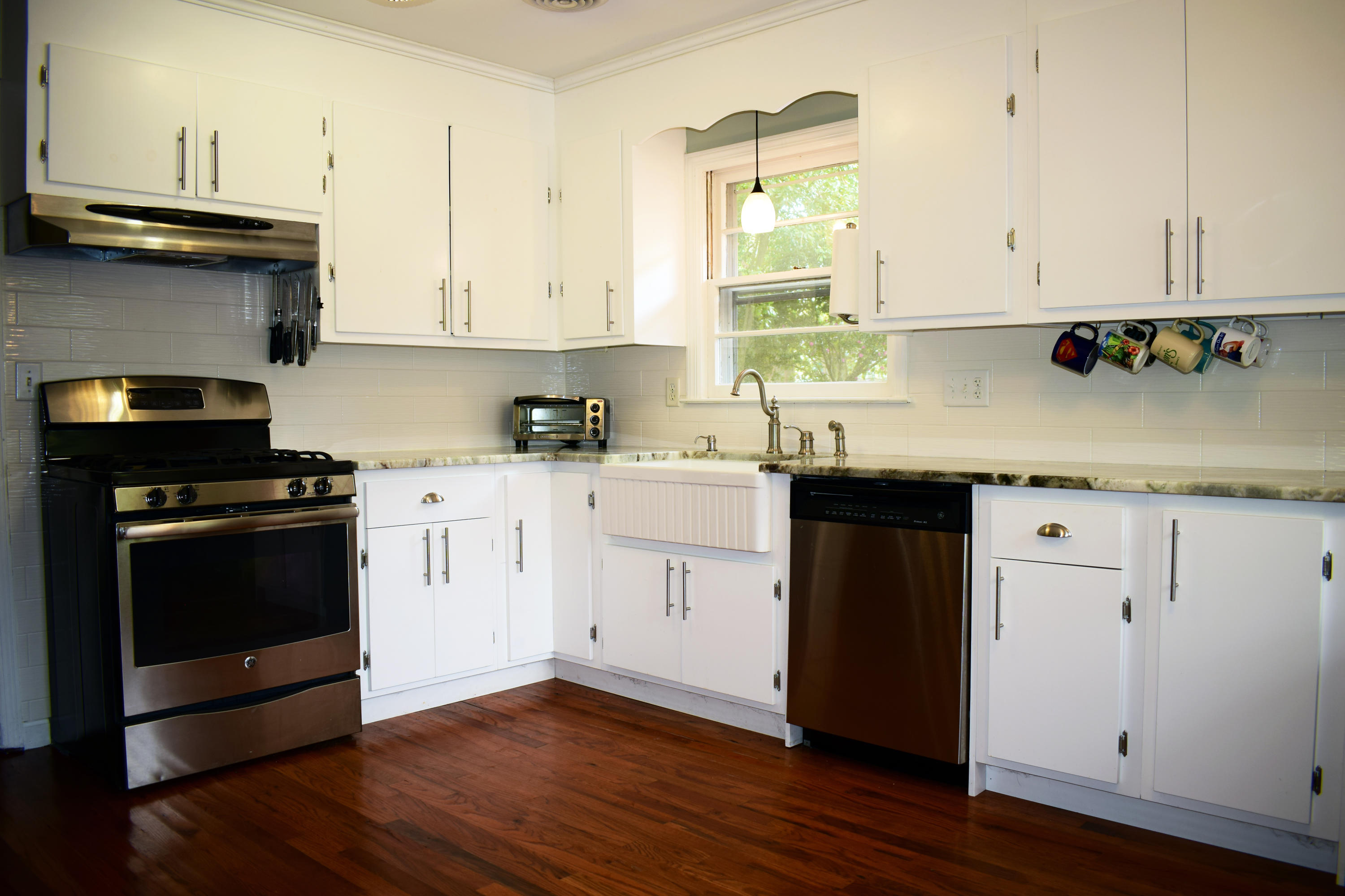 Kitchen Cabinets and Granite