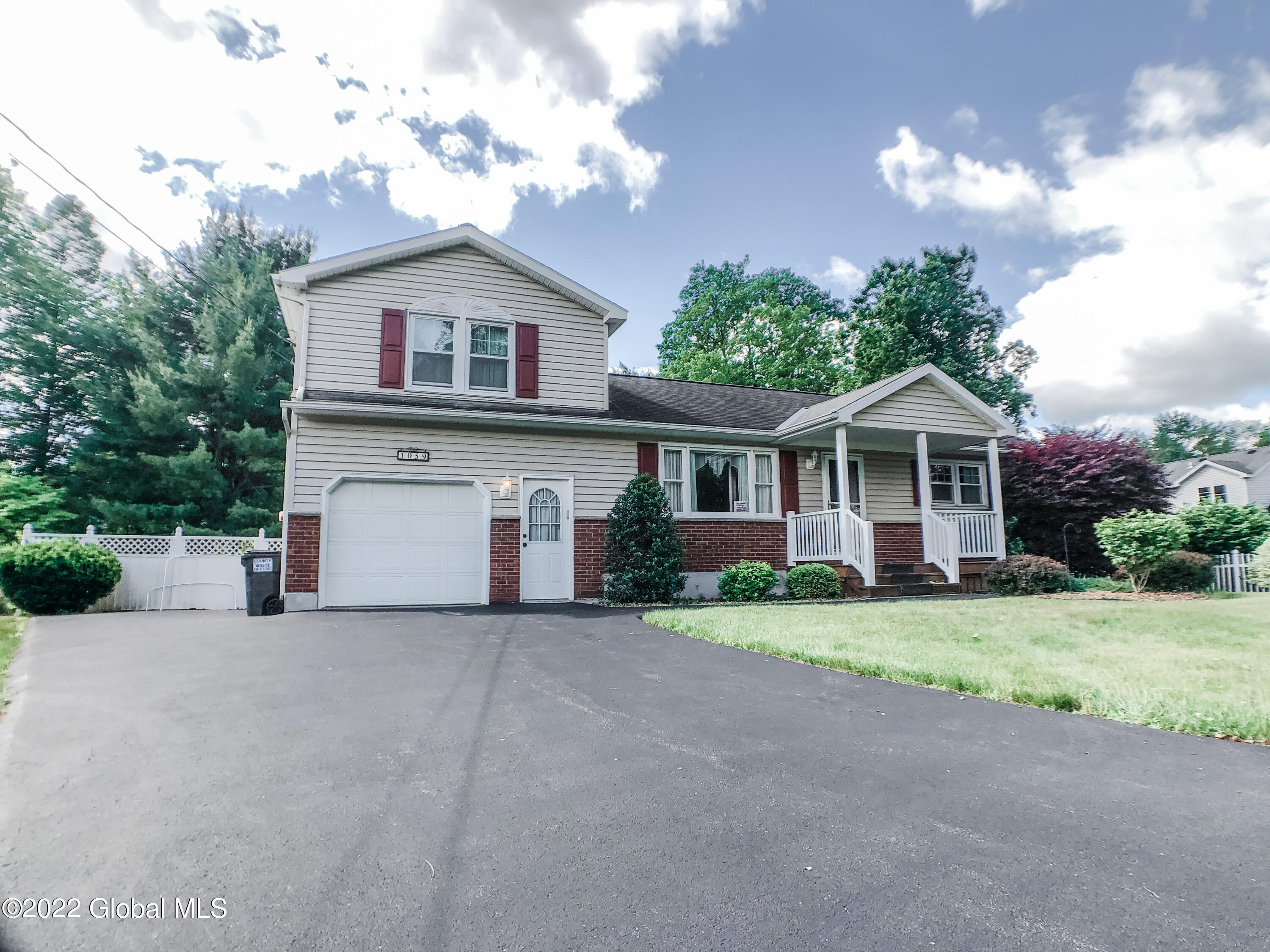 1059 Theodore Road Schenectady, NY 12303 - Photo 2 of 34 IMG_1689