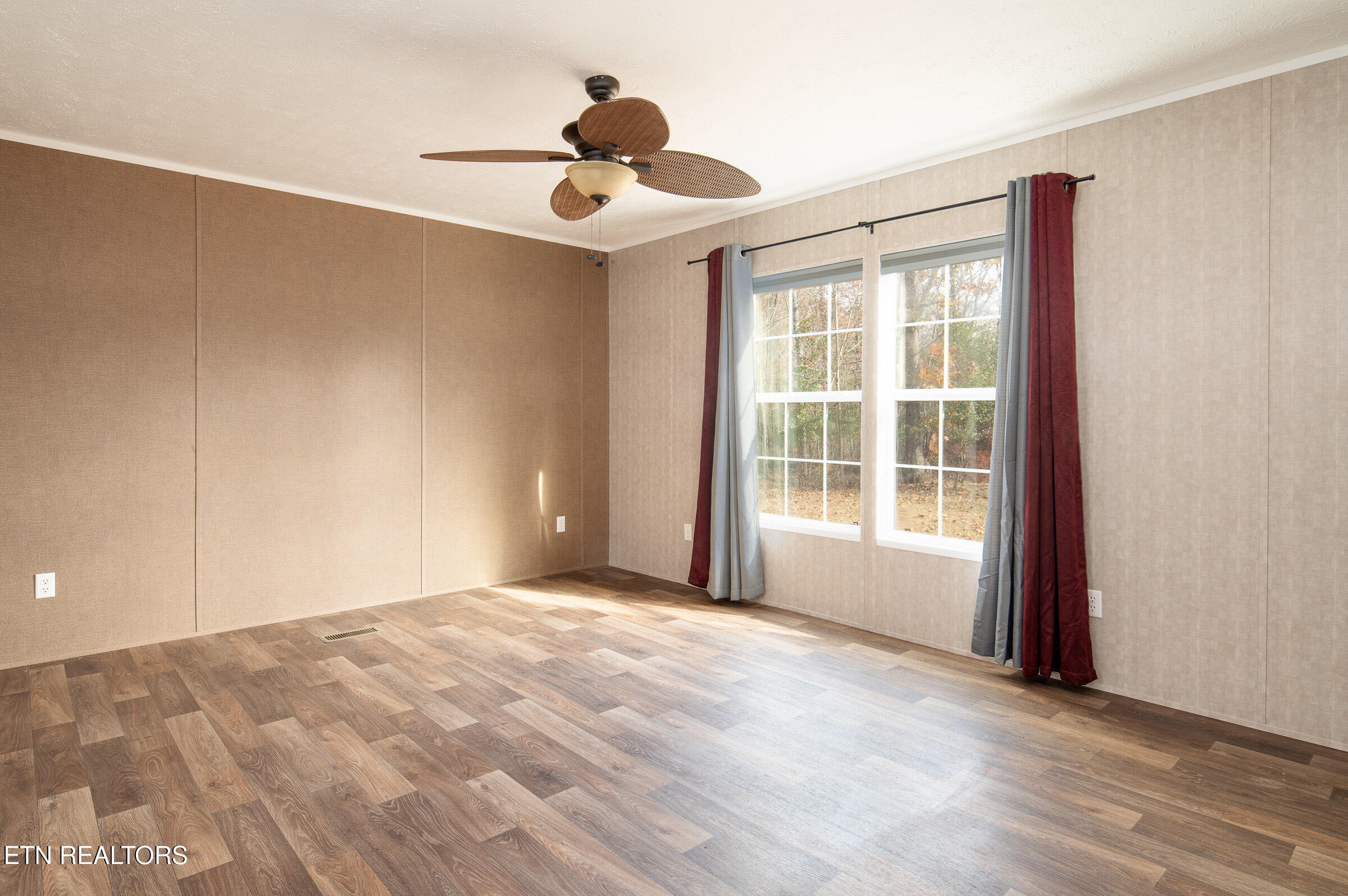 116 Eblen Lane Kingston, TN 37763 - Photo 13 of 22 Primary Suite