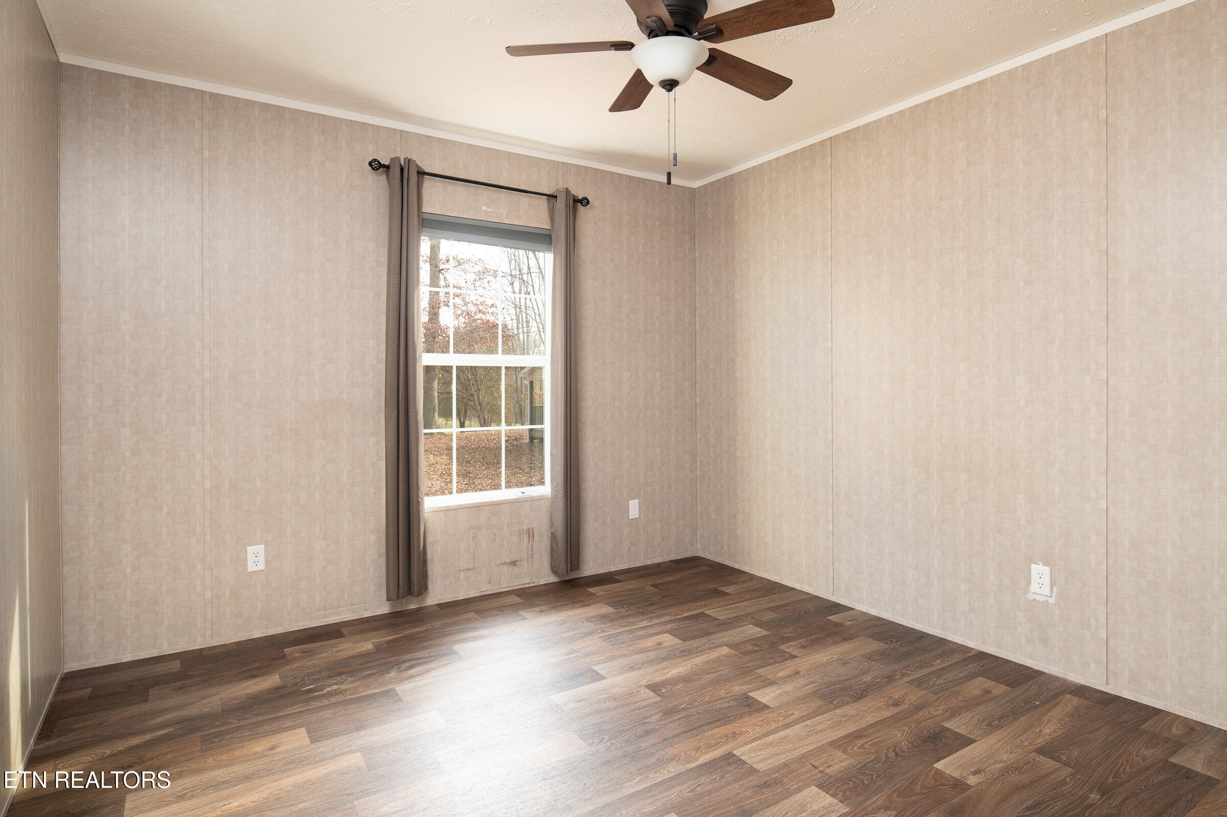 116 Eblen Lane Kingston, TN 37763 - Photo 10 of 22 Bedroom 2