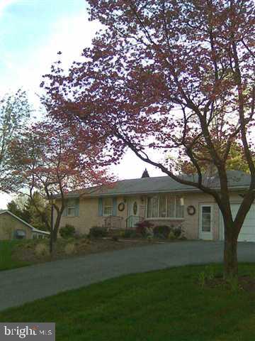 15 South Ridge Road Boiling Springs, PA 17007 - Photo 1 of 15 Gallery Image 1