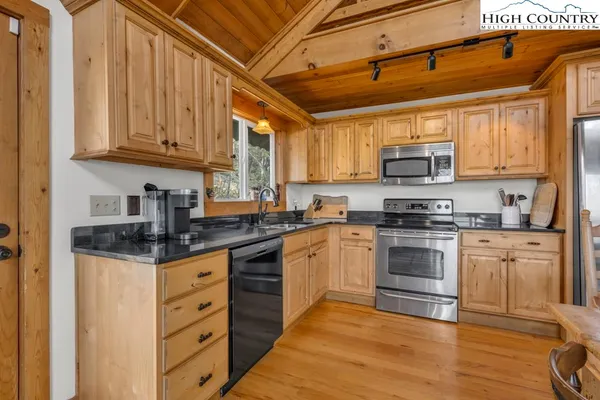 $675,000 | 198 Laurel Hill Lane, Boone, NC 28607