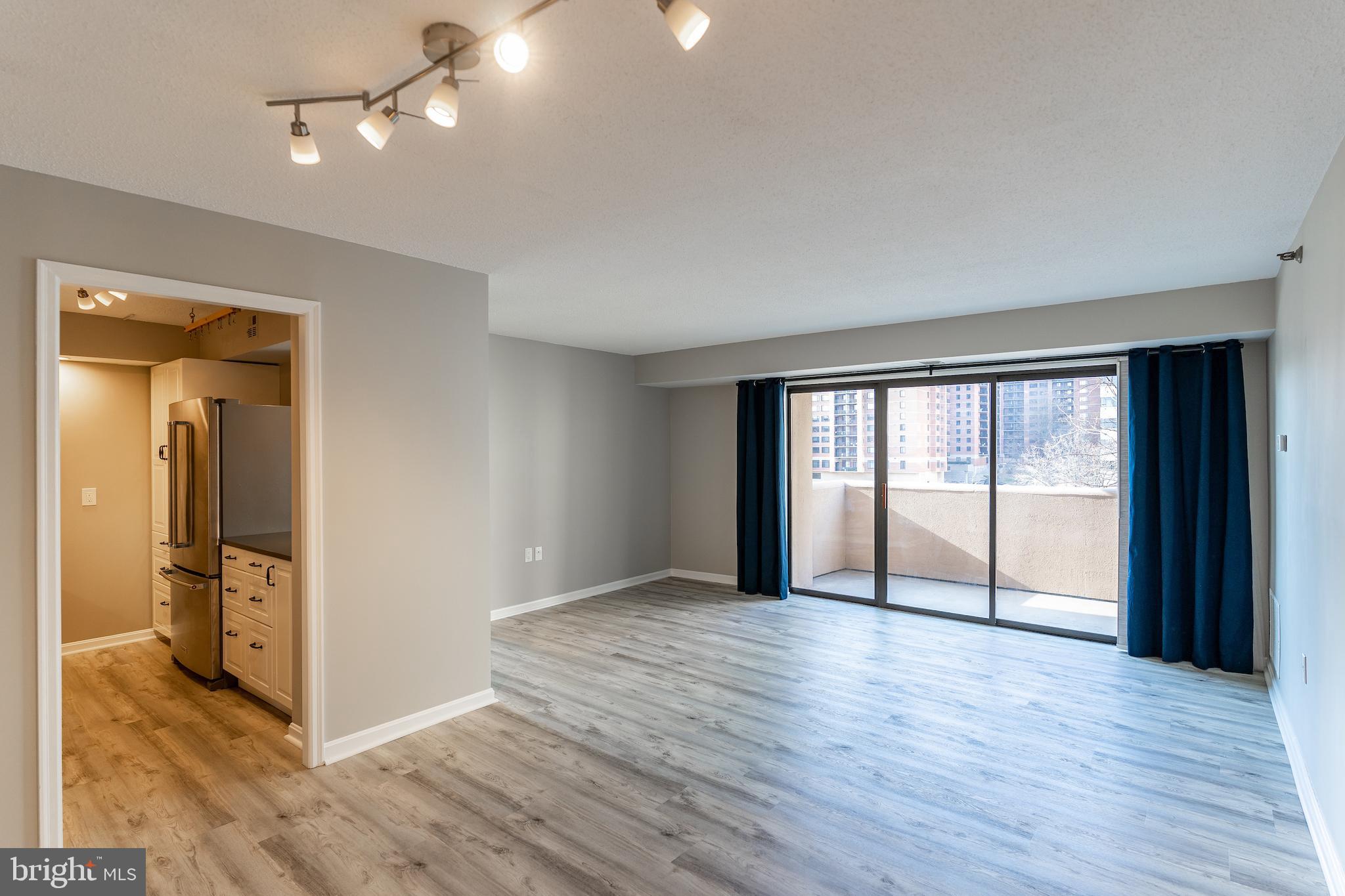 1301 North Courthouse Road, Unit 701 Arlington, VA 22201 - Photo 3 of 22 Spacious Open Plan