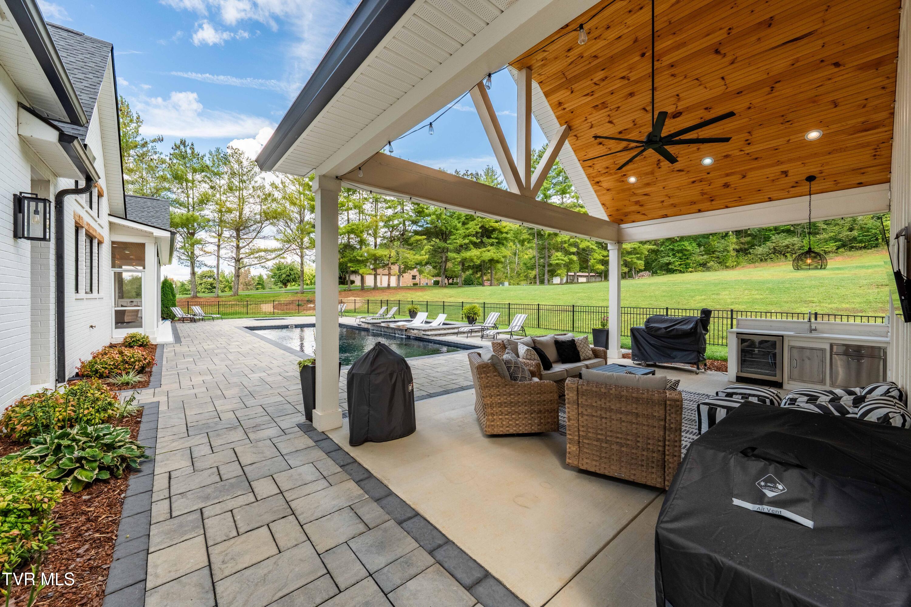 2333 Rock Springs Road Kingsport, TN 37664 - Photo 113 of 165 2333 Rock Springs Road (56 of 169)