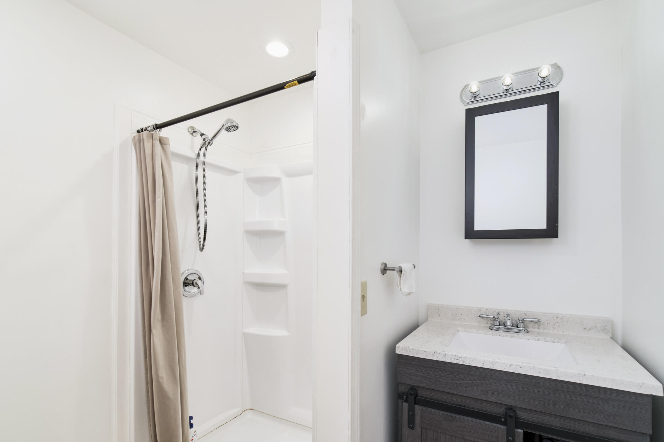 2073 Gunn Road Wellston, MI 49689 - Photo 26 of 39 2073_Gunn_Rd-17