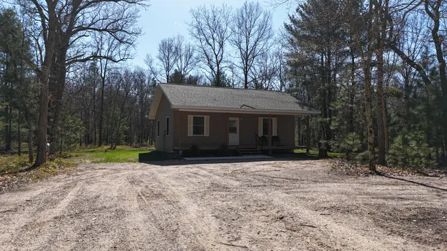 $282,000 | 2073 Gunn Road, Wellston, MI 49689