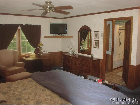 833 Old Fiddle Road Waynesville, NC 28786 - Photo 12 of 17