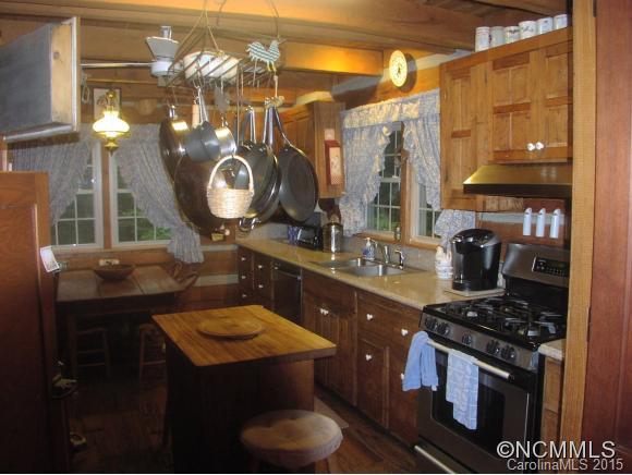 833 Old Fiddle Road Waynesville, NC 28786 - Photo 5 of 17