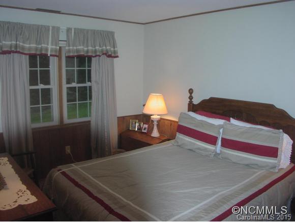 833 Old Fiddle Road Waynesville, NC 28786 - Photo 10 of 17