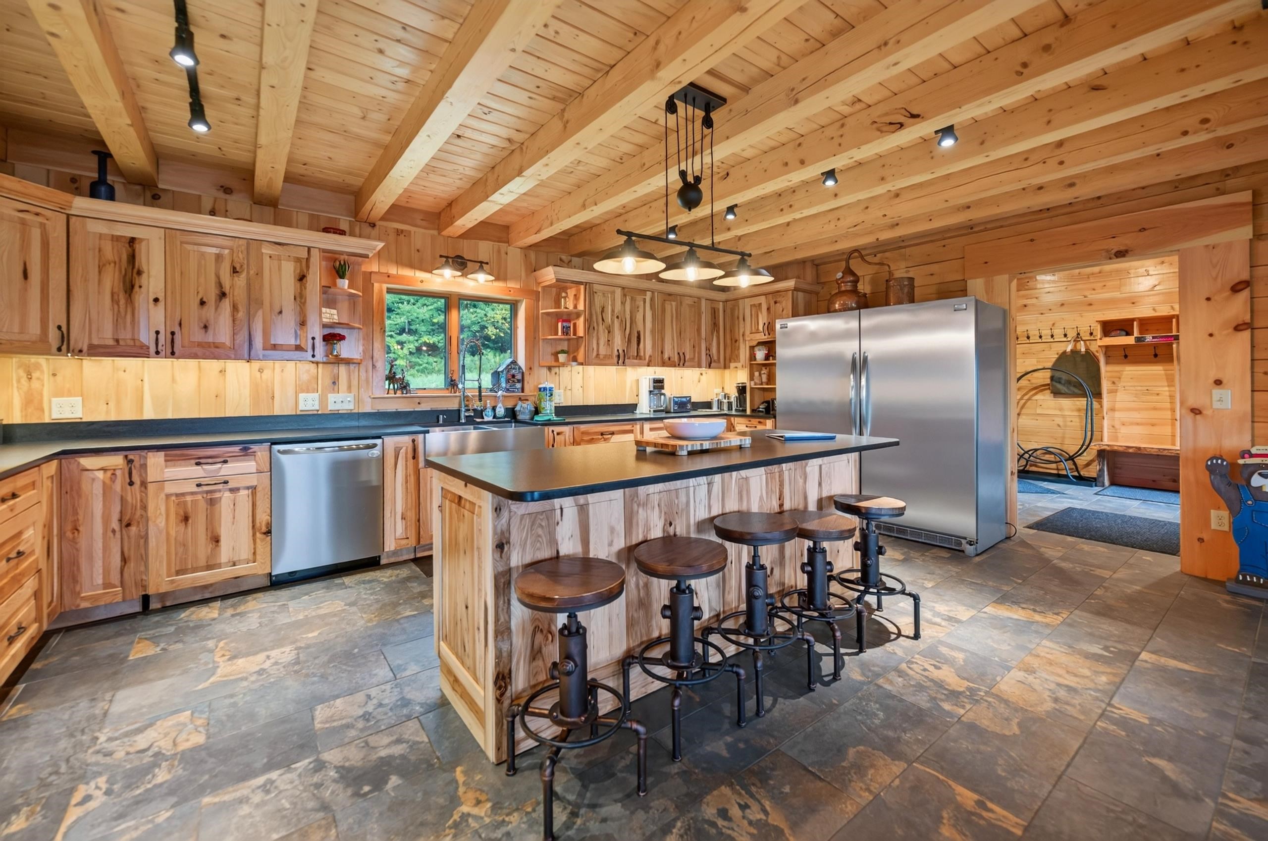 20 Bishop Road Wilmington, VT 05363 - Photo 7 of 33 Gallery Image 7