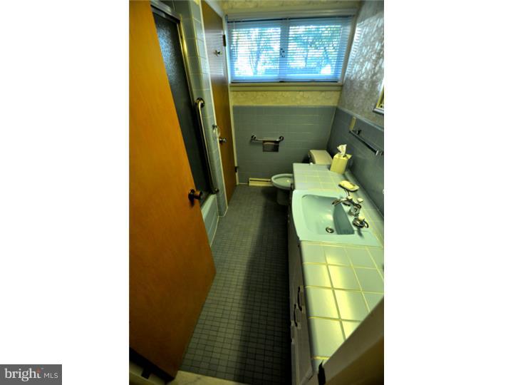 1611 Lorraine Road Reading, PA 19604 - Photo 17 of 22 Gallery Image 17